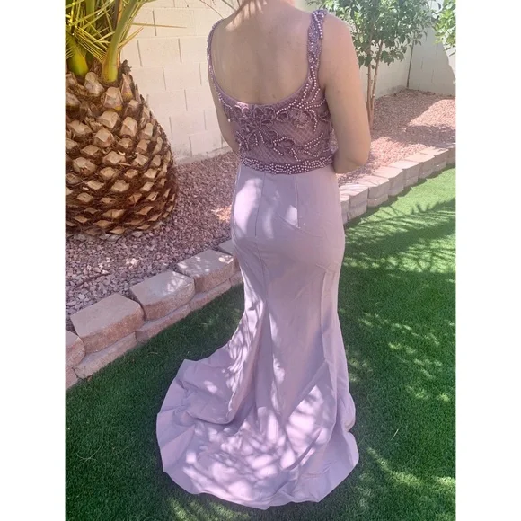 🤩 Beautiful Portia&Scarlett Lilac Formal Dress - Picture 5 of 9